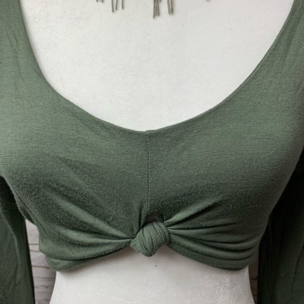 NWT HMS Olive Knotted Long Sleeved Crop Top - Picture 3 of 6